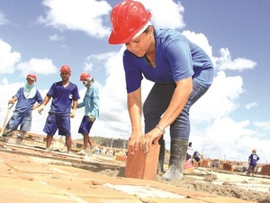 Foto - Mulher na Construção Civil do Acre