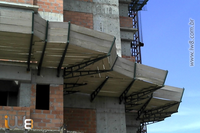 Foto - Bandeja de Segurança em Obras