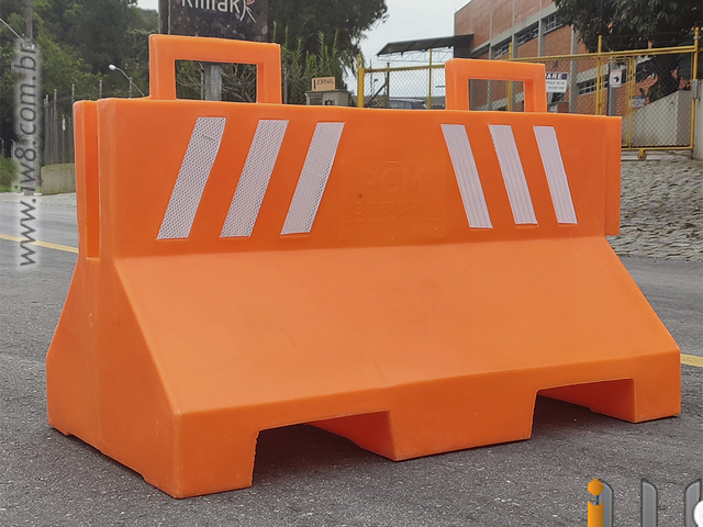 Foto - Barreira Plástica de Sinalização
