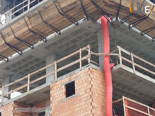 Foto - Duto Coletor de Entulho