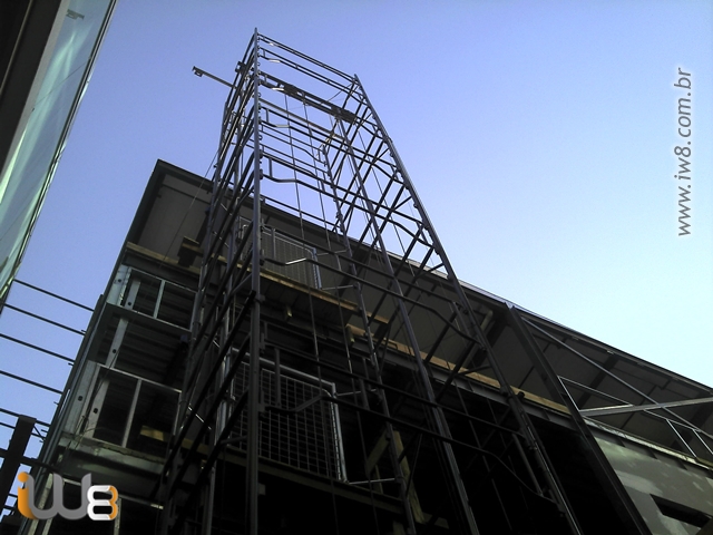 Foto - Elevador de Obra Tracionado a Cabo