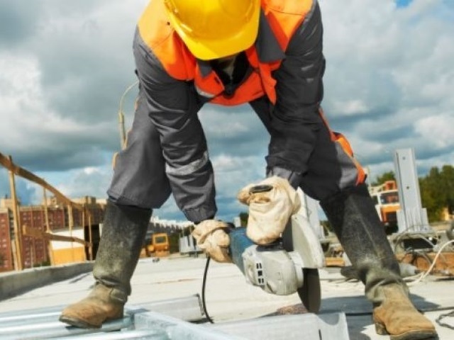 Foto - Equipamentos de movimentação de materiais em logística