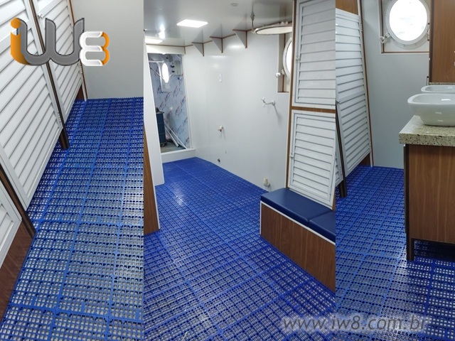 Foto - Estrados de Plástico para Piso de Vestiários e Banheiros