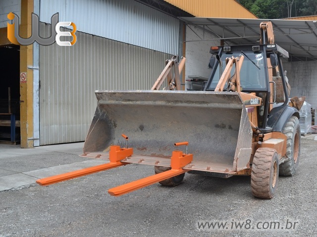 Foto - Garfos Pallet Tipo Paleteiro para Pá Carregadeiras