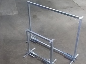 Foto - Gabarito Metálico Ajustável para Alvenaria