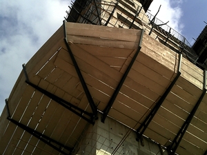 Foto - Bandeja de Prote&ccedil;&atilde;o conforme a NR18