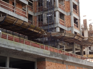 Foto - Bandeja de Segurança para Construção Civil