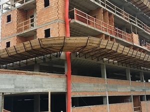 Foto - Duto de Entulho