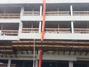 Foto - Duto para Entulho Usado na Construção Civil