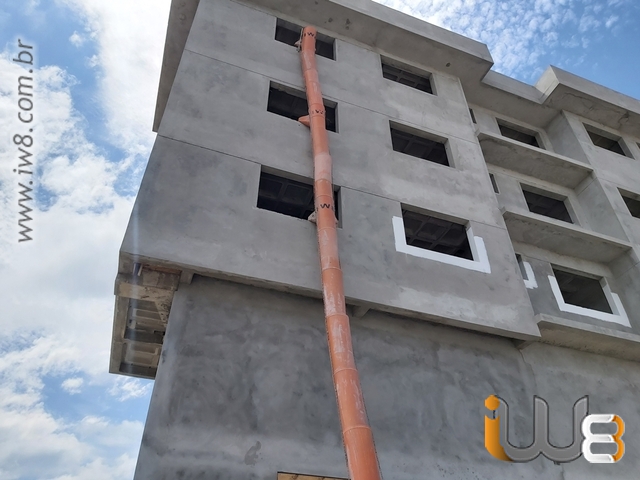 Foto - Duto para Retirada de Entulho de Obras