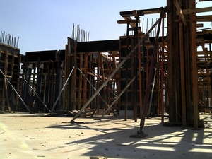 Foto - Escora Aplumadora de Pilar