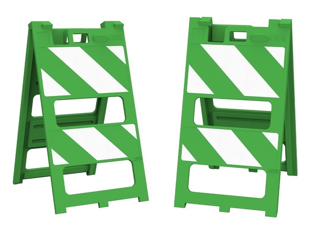 Cavalete de Trânsito Vazado Parede Dupla