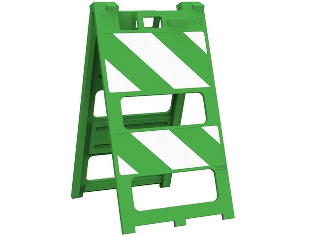 Cavalete Sinalizador Vazado Parede Dupla