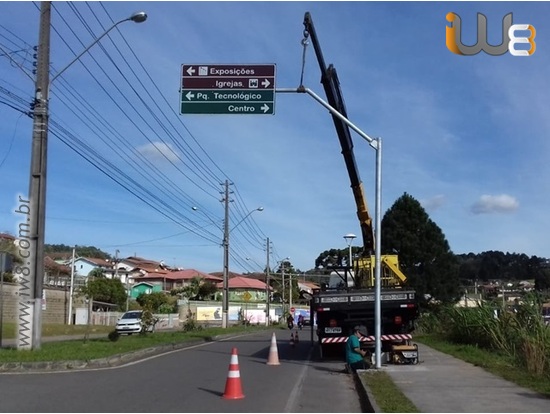 Poste para Sinalização de Trânsito